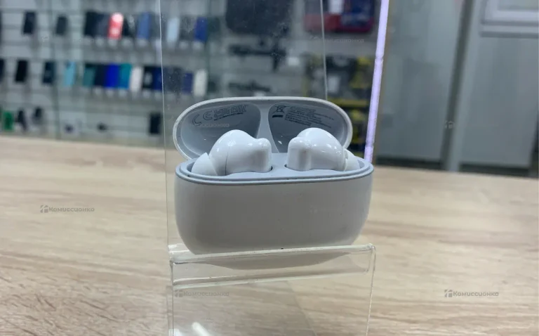 Наушники  белые