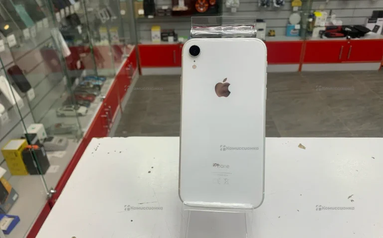 Apple iPhone XR 3/64 ГБ