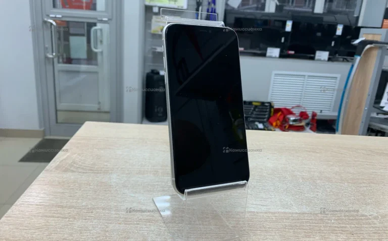 Apple iPhone 11 4/64 ГБ