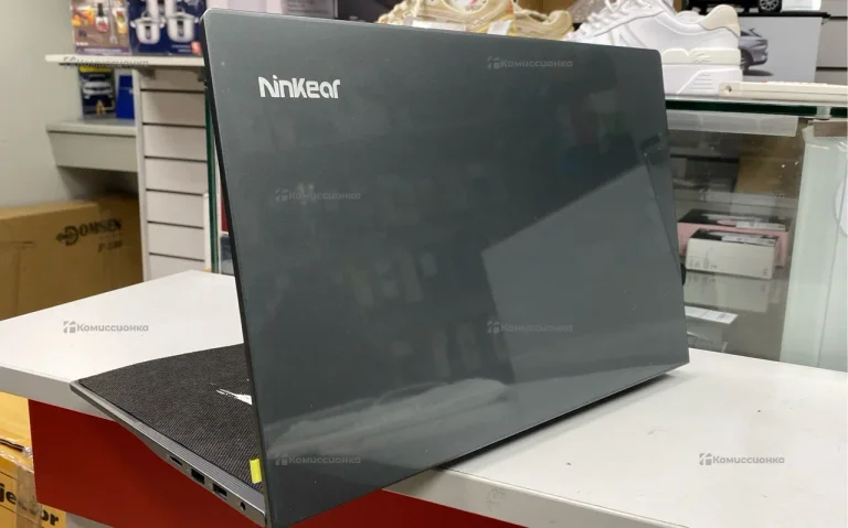 Ноутбук  NinKear A15 Plus