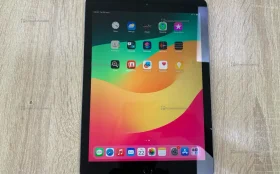 Планшет Apple iPad 6 32GB