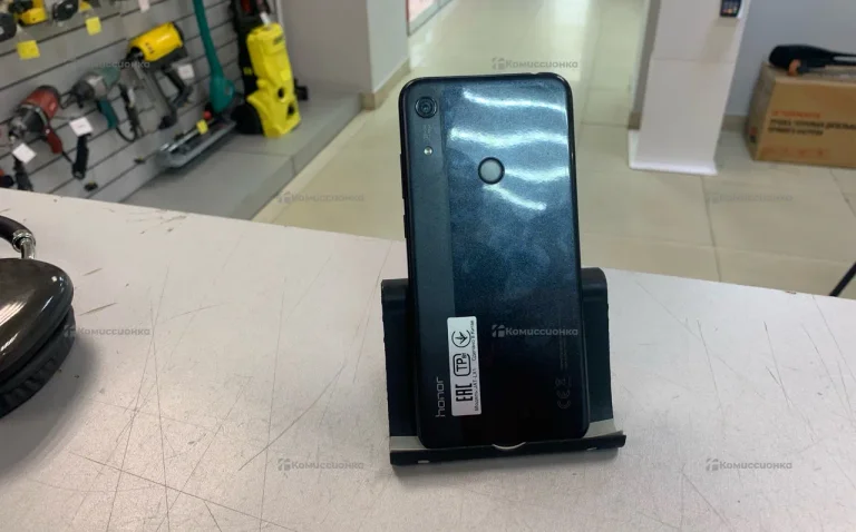 Honor 8A 2/32 ГБ