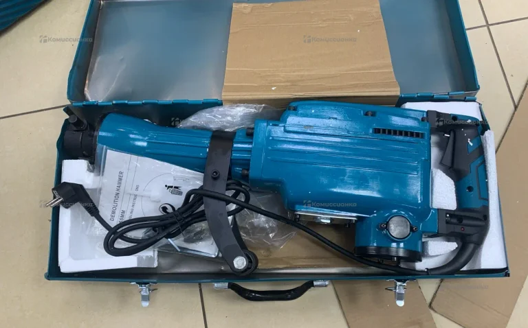 Отбойный молоток Makita HM1306