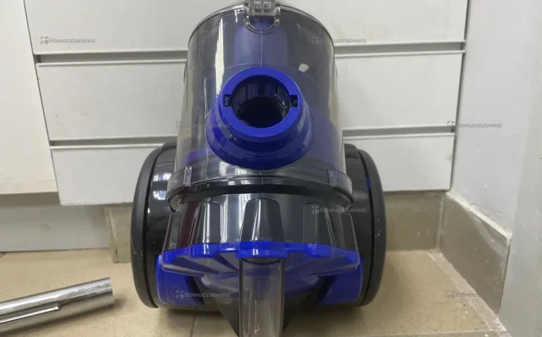 Пылесос Blacktron BT VC1604C