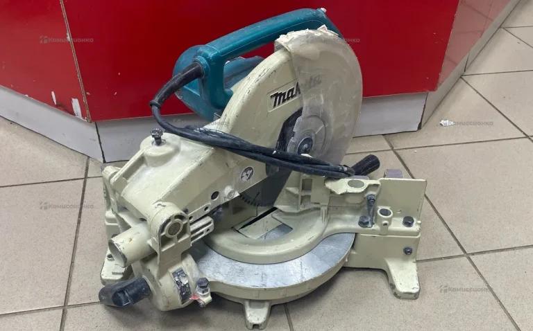 Торцовочная пила makita LS1040