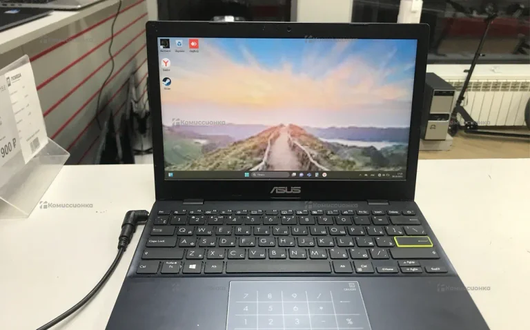 Ноутбук  Asus e210m