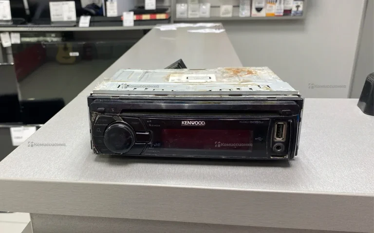 Автомагнитола  kenwood KDC-5051U