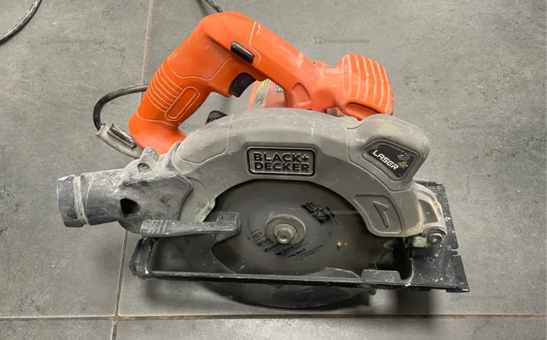 Циркулярная пила  black decker cs1250L