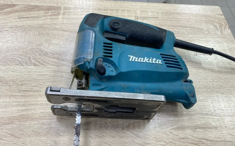 Электролобзик makita 4329