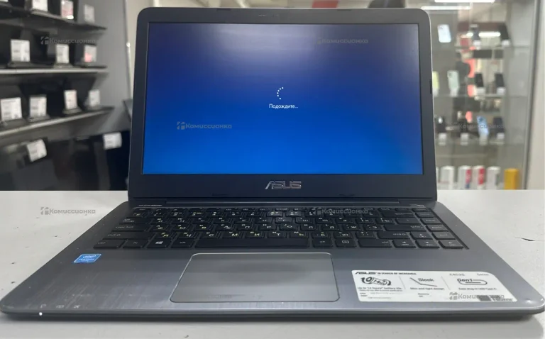 Ноутбук Asus E403S