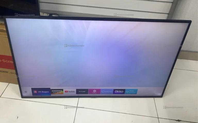 Телевизор Samsung UE50RU7200U