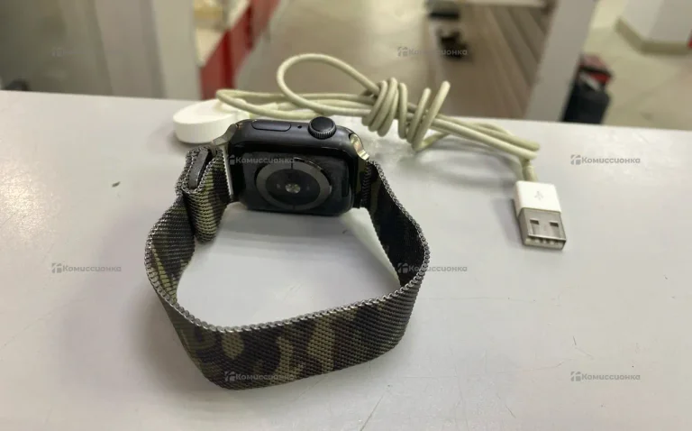 Часы  Apple Watch Series 4 40mm