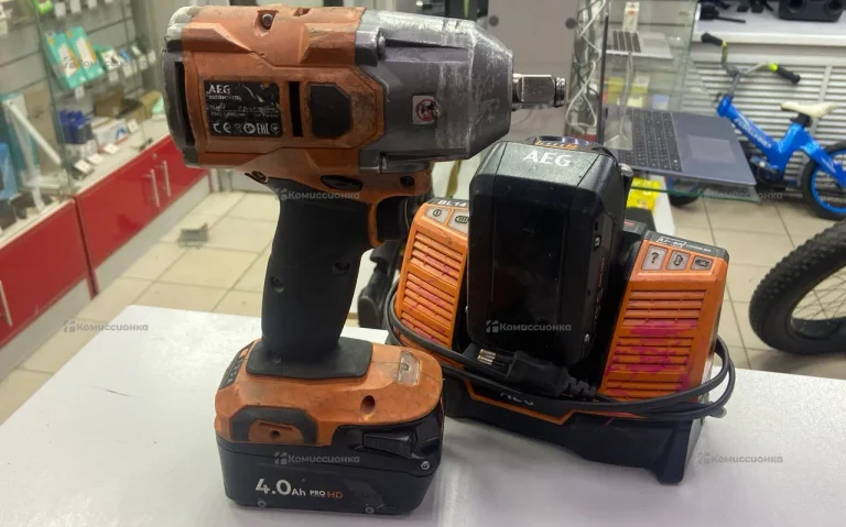 Аккумуляторный ударный гайковёрт AEG BSS 18MTFS12B