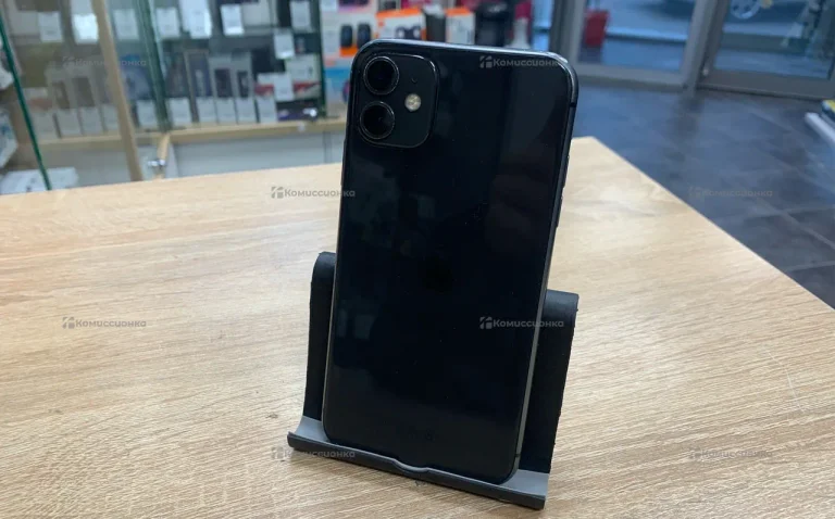 Apple iPhone 11 4/128 ГБ