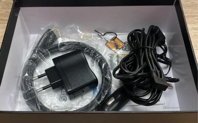 Видеорегистратор Street Storm CVR-A7810-G