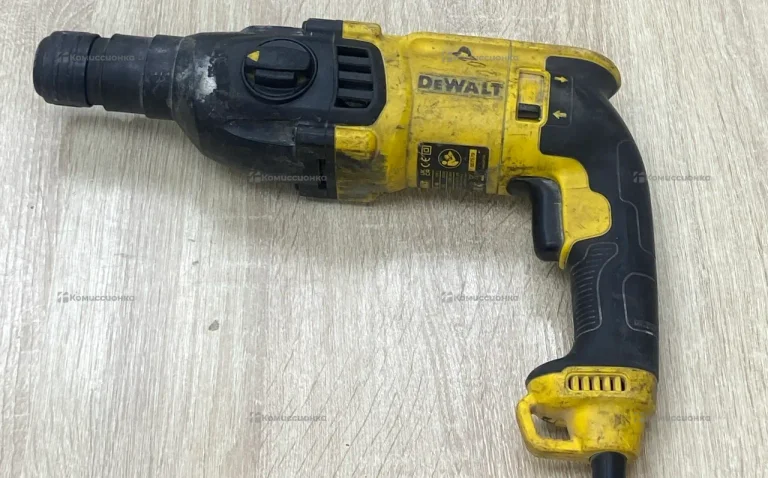 Перфоратор DeWALT D25133B