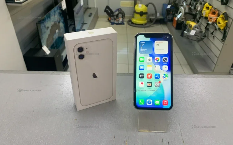 Apple iPhone 11 4/128 ГБ