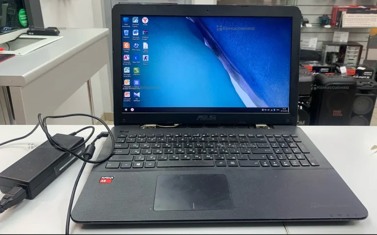 Ноутбук  Asus X555YI
