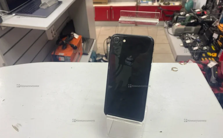Apple iPhone 8 2/64 ГБ