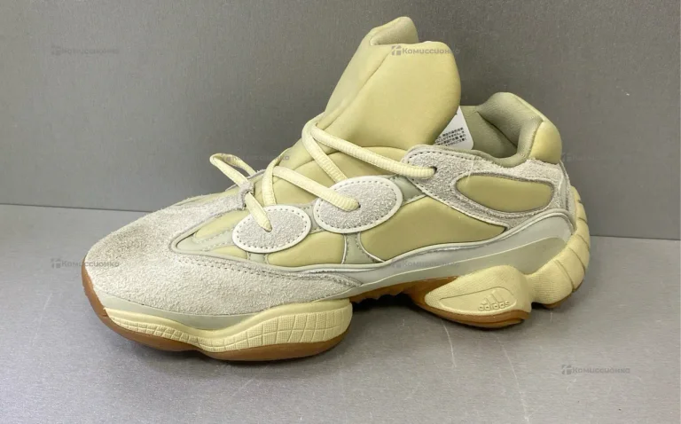 Кроссовки Adidas Yeezy 500 40р