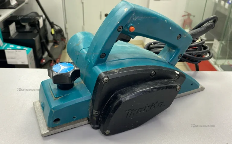 Электрорубанок makita 1902