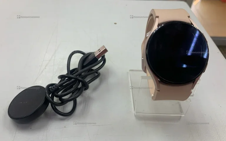 Часы  Samsung Watch 4