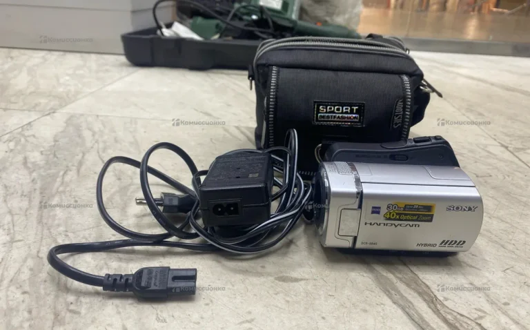 Видеокамера Sony DCR-SR45E