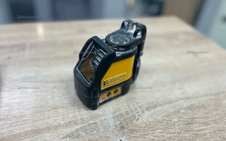 Лазерный уровень Dewalt DW088CG