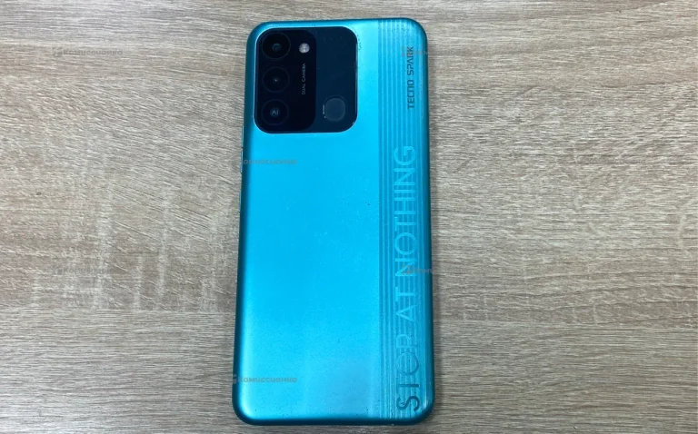 Tecno Spark 8C 4/64 ГБ