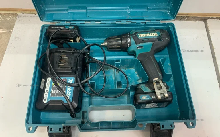 Аккумуляторная дрель-шуруповерт Makita DF333DWAE
