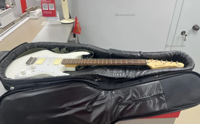 Электрогитара YAMAHA PACIFICA PAC012