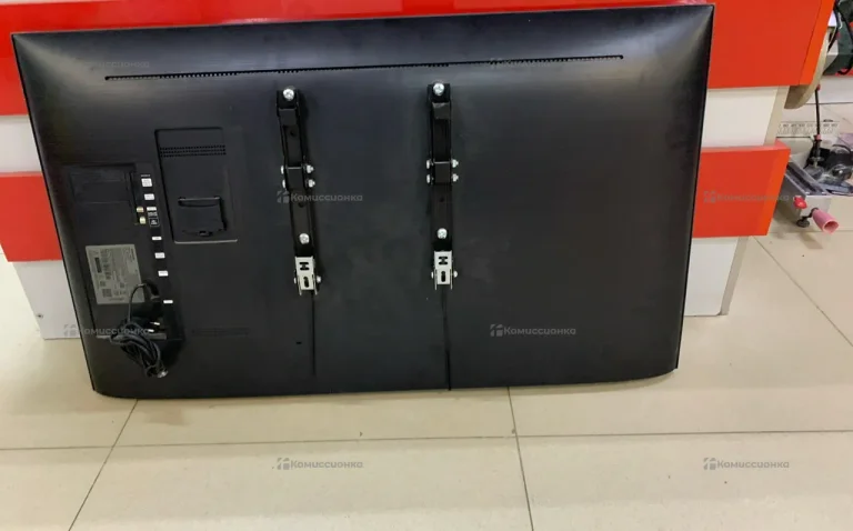 Телевизор Samsung UE43TU7090U