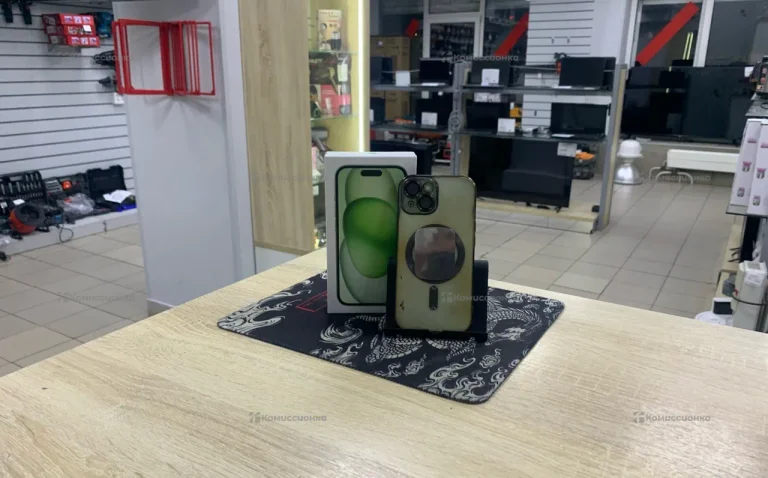 Apple iPhone 15 6/128 ГБ
