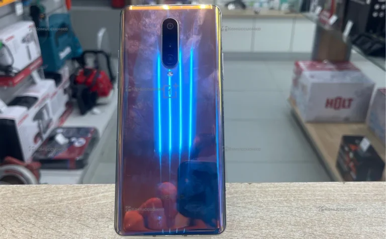 OnePlus 8 8/128 ГБ