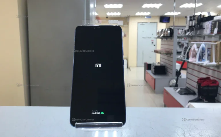 Xiaomi Mi 8 Lite 4/64 ГБ