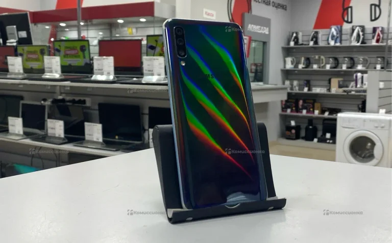 Samsung Galaxy A50 4/64 ГБ