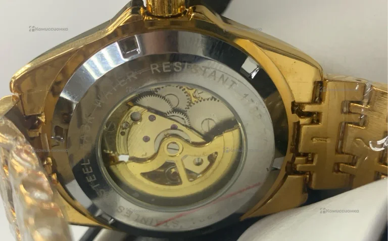 Часы  tissot 1853.