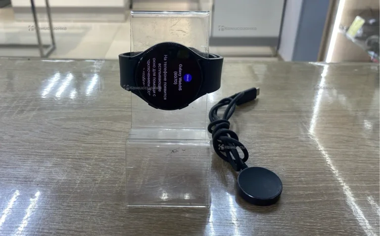 Часы  Samsung Galaxy watch 5 44mm