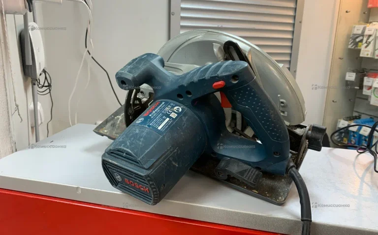 Дисковая пила Bosch GKS 235 Turbo