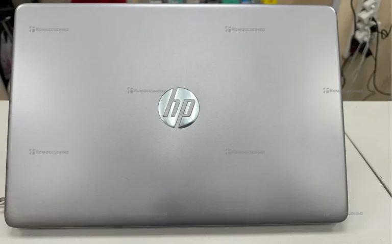 Ноутбук HP 255 G8