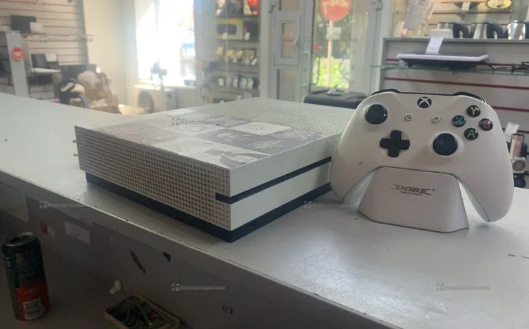 Приставка  Xbox one s 1tb