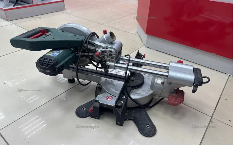 Торцовочная пила metabo KGS 216