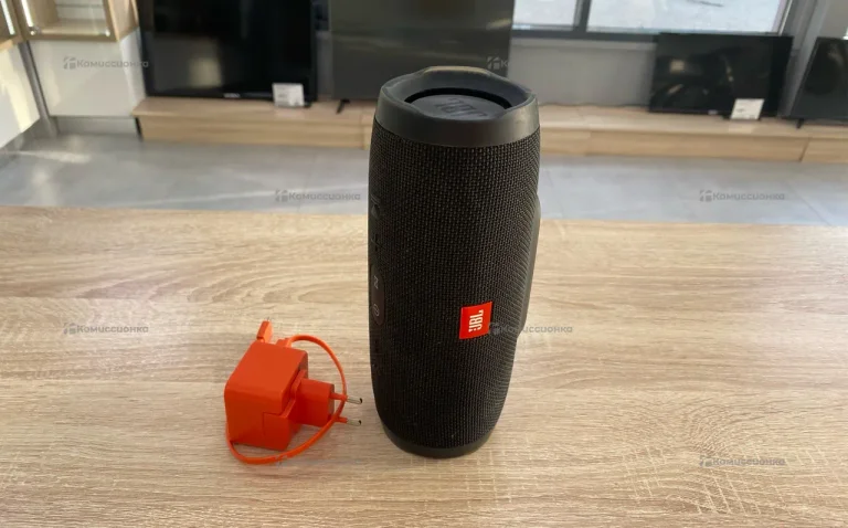 Колонка  JBL CHARGE3