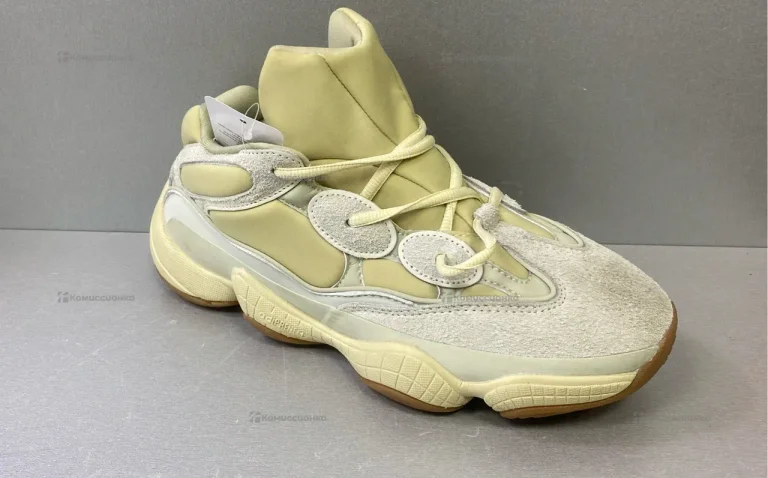 Кроссовки Adidas Yeezy 500 40р