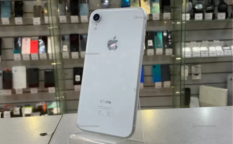 Apple iPhone XR 4/128 ГБ