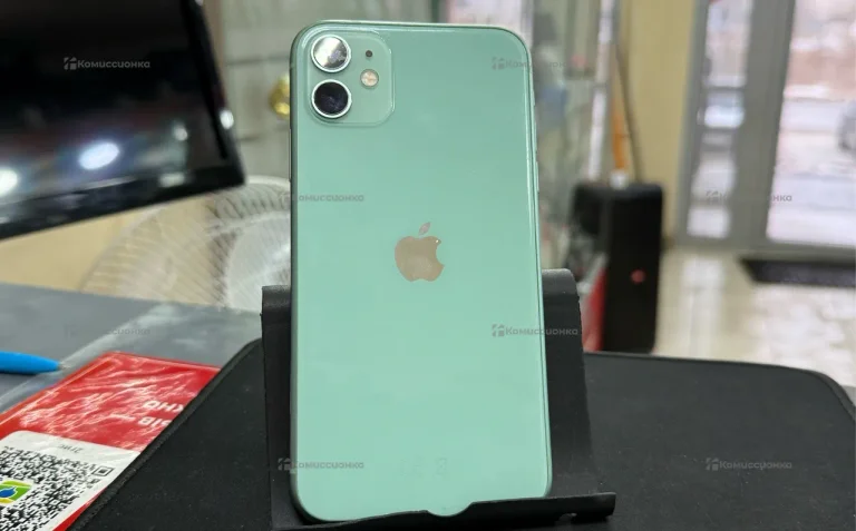 Apple iPhone 11 4/64 ГБ