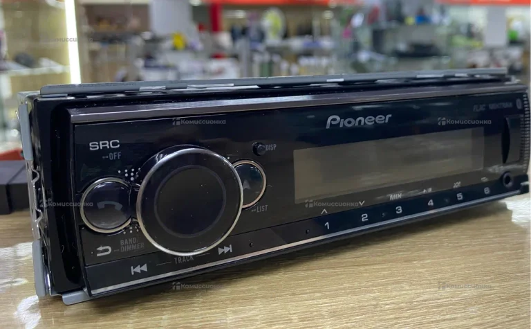 Автомагнитола  Pioneer MVH-S520BT