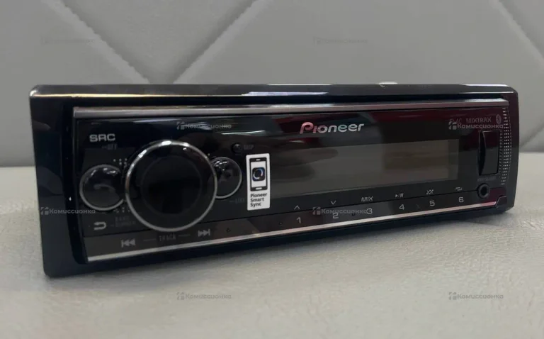 Автомагнитола  pioneer mvh-520bt