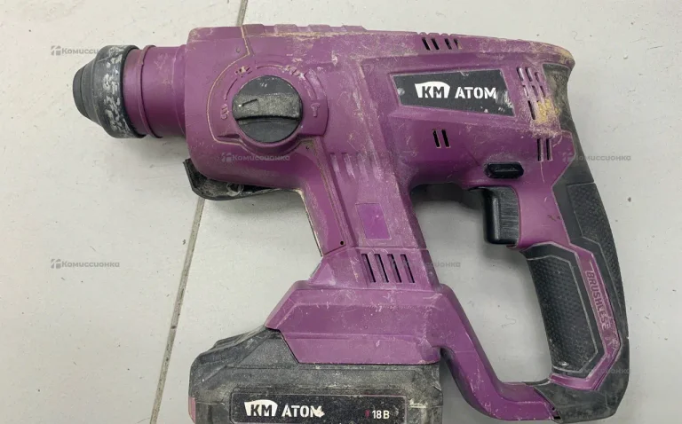 Перфоратор KM atom CRH-181BL