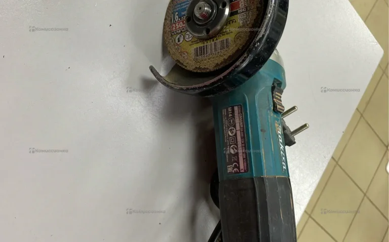 УШМ Makita 125 9668HN
